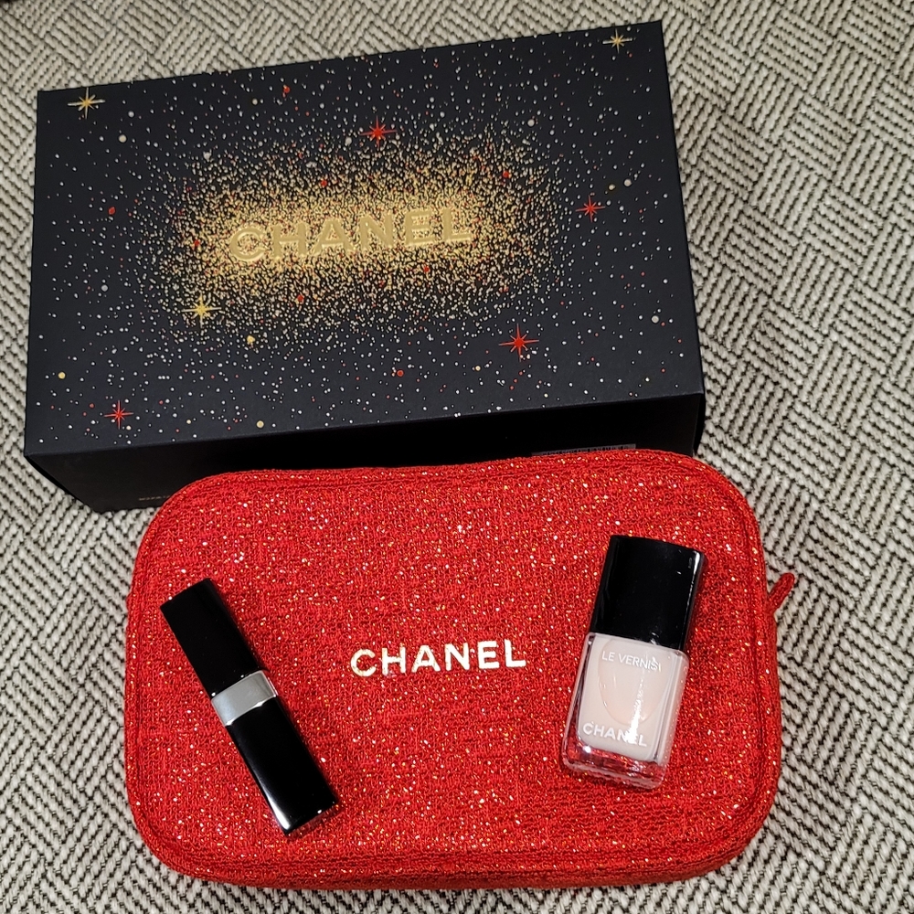 BNIB 2021 Chanel Holiday Set